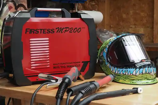 image of the Yeswelder Firstess MP200