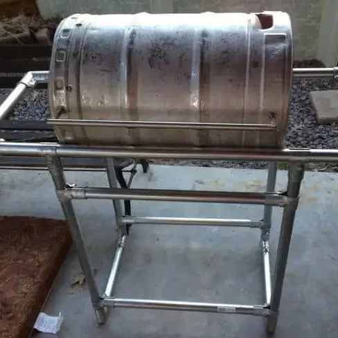 DIY BBQ Keg Pit in the making 