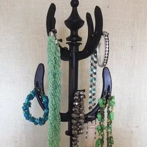 Jewelry Holder made of a horseshoe 