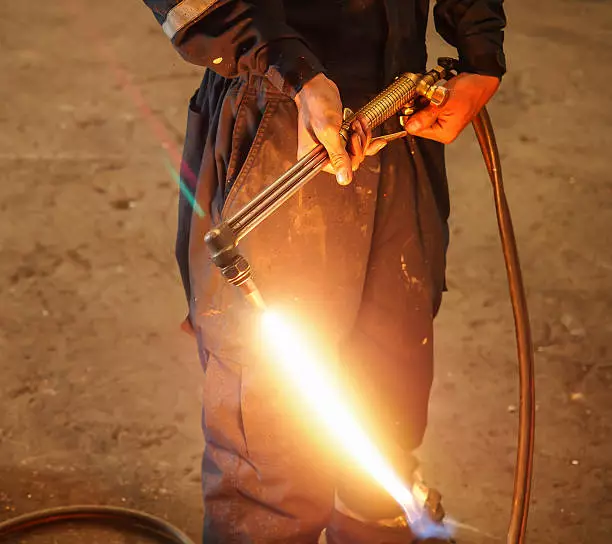 Image that shows types of welding flames