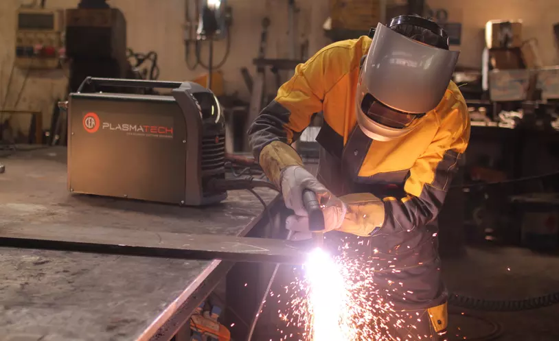 Portable plasma cutting systems