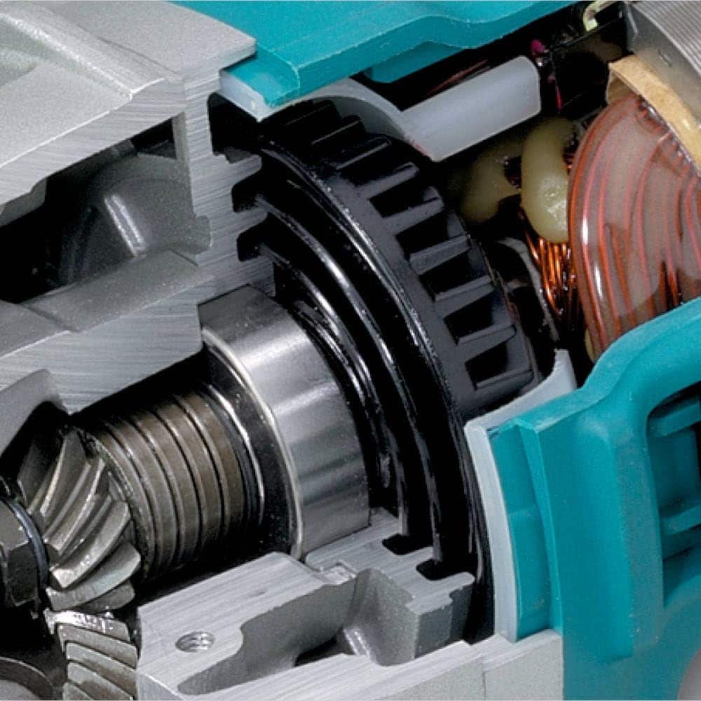 Makita GA7021 internal gear assembly and motor construction